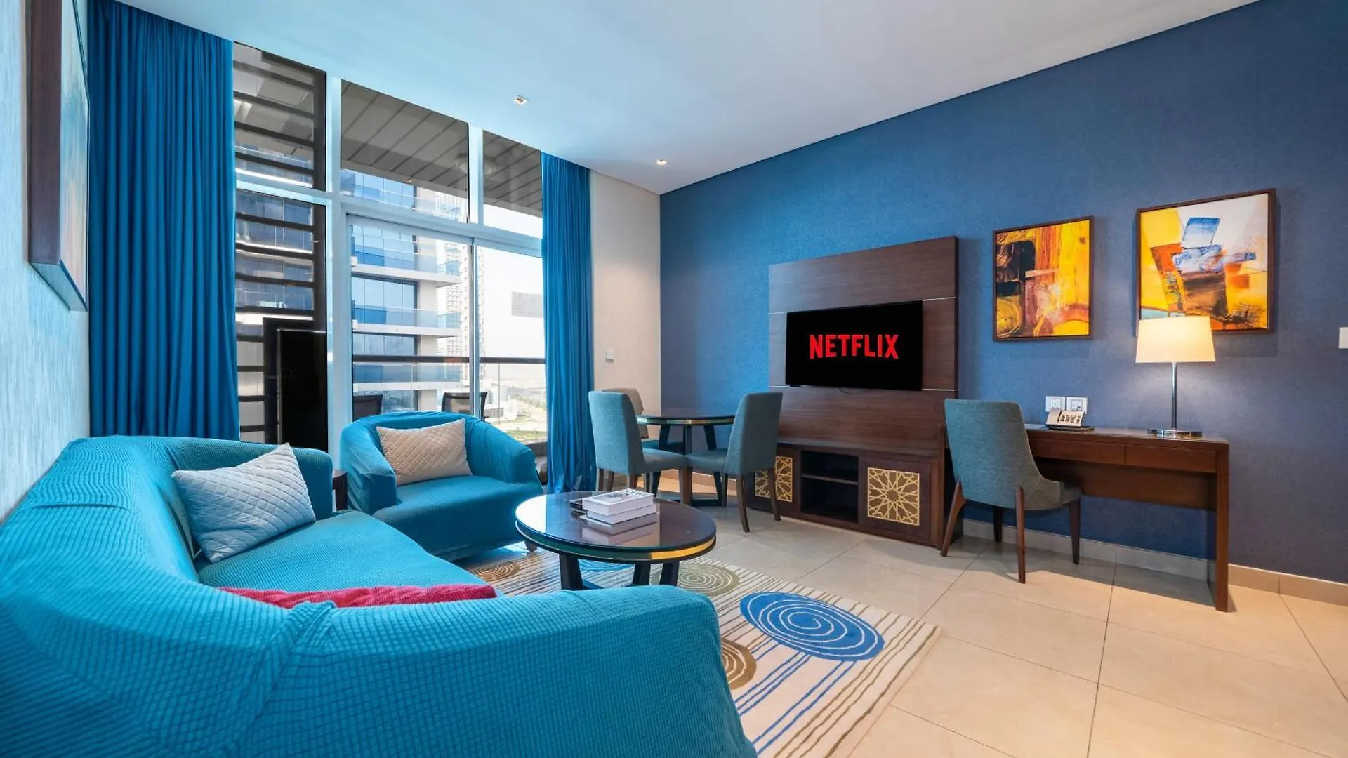 Apartmán Cozy 1Br W & Infinity Pool, Gym, Canal & Burj Views Dubaj