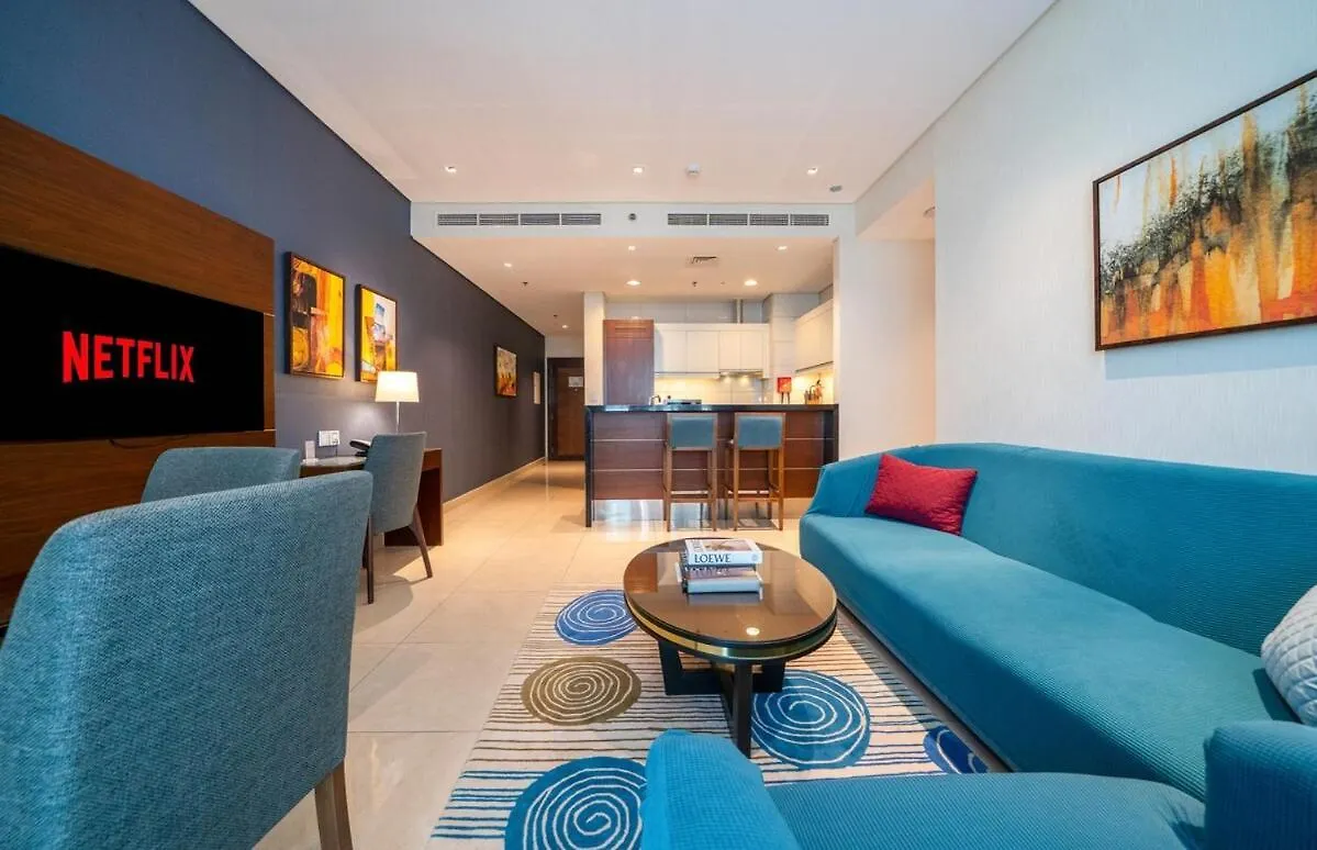 Cozy 1Br W & Infinity Pool, Gym, Canal & Burj Views Dubai 0*,